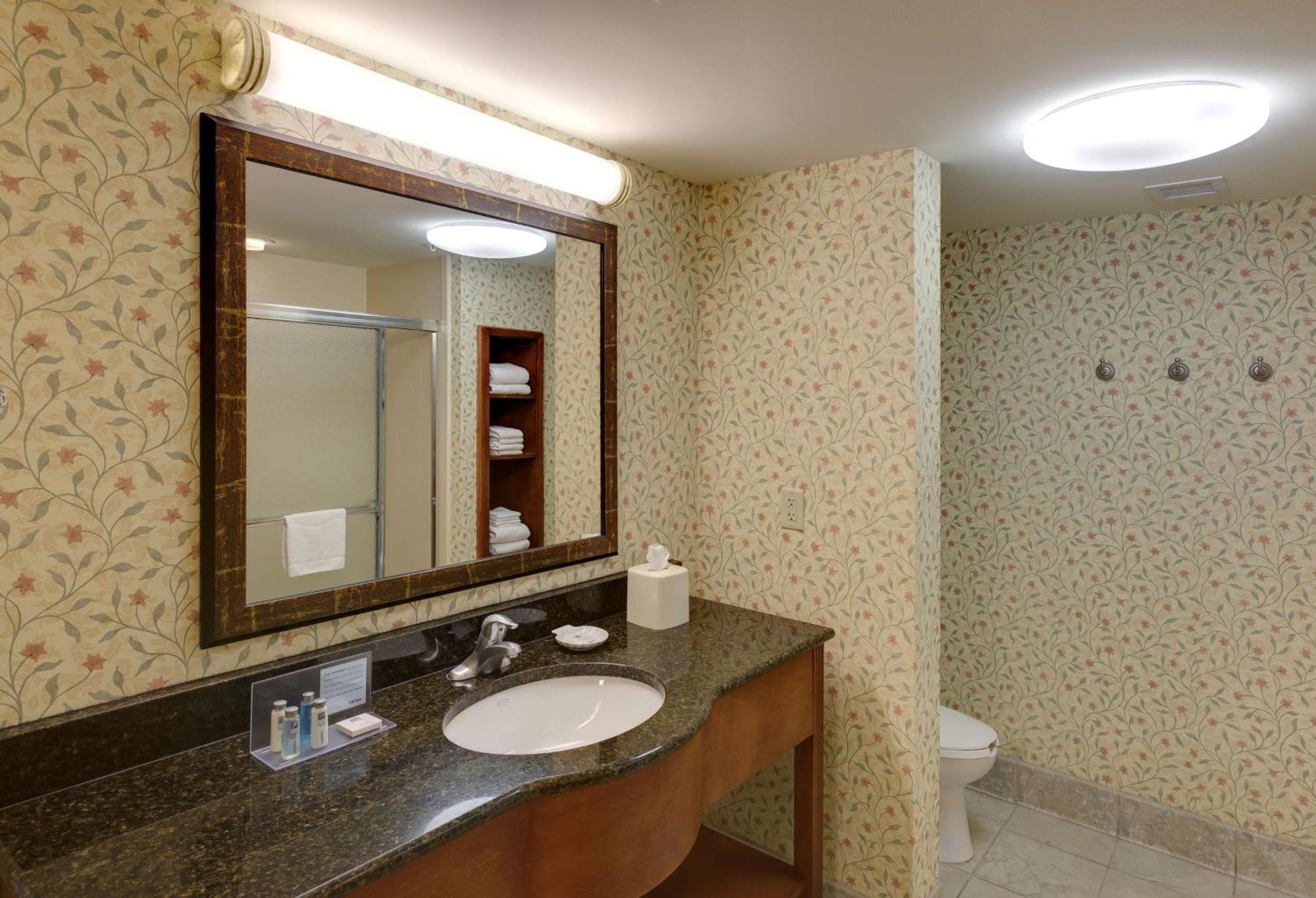 Hampton Inn & Suites Columbus Polaris Bagian luar foto